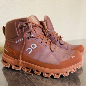 On Cloudrock 2 Women's Waterproof Hiking Boot Shoes Grape/Hazel Size 7.5 New